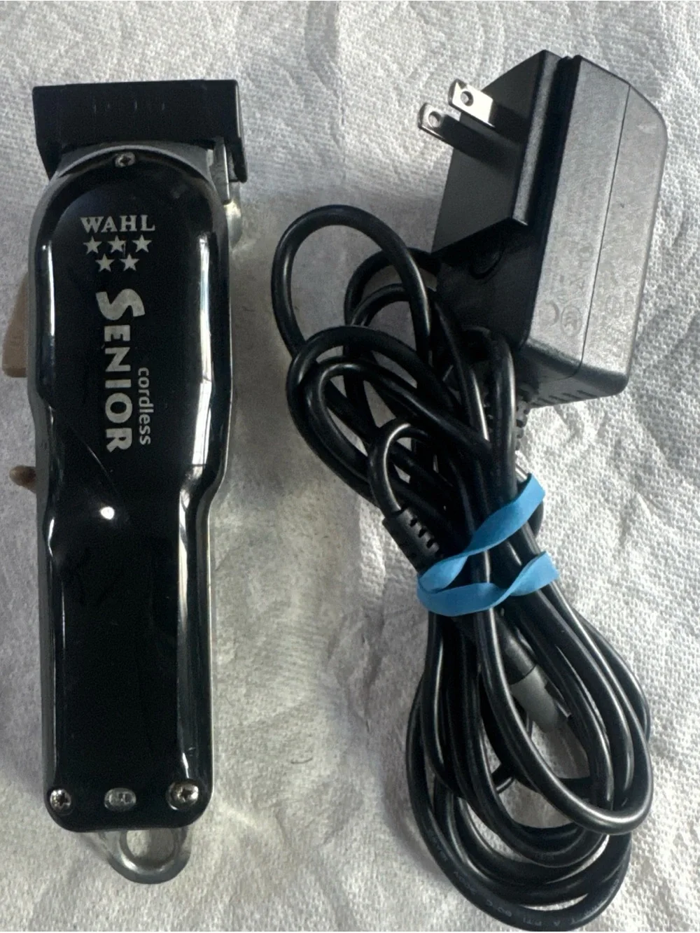 Wahl 8504L1 Cordless Senior Model Black Silver Hair Clipper with Charger *TESTED